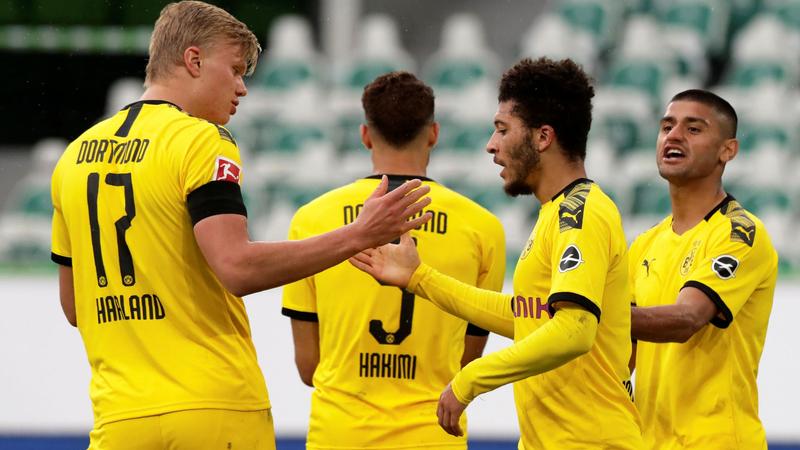 El Dortmund saca los puntos de su visita al Wolfsburg