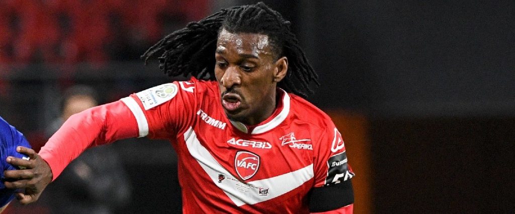 Valenciennes : Sessi D'Almeida prolonge