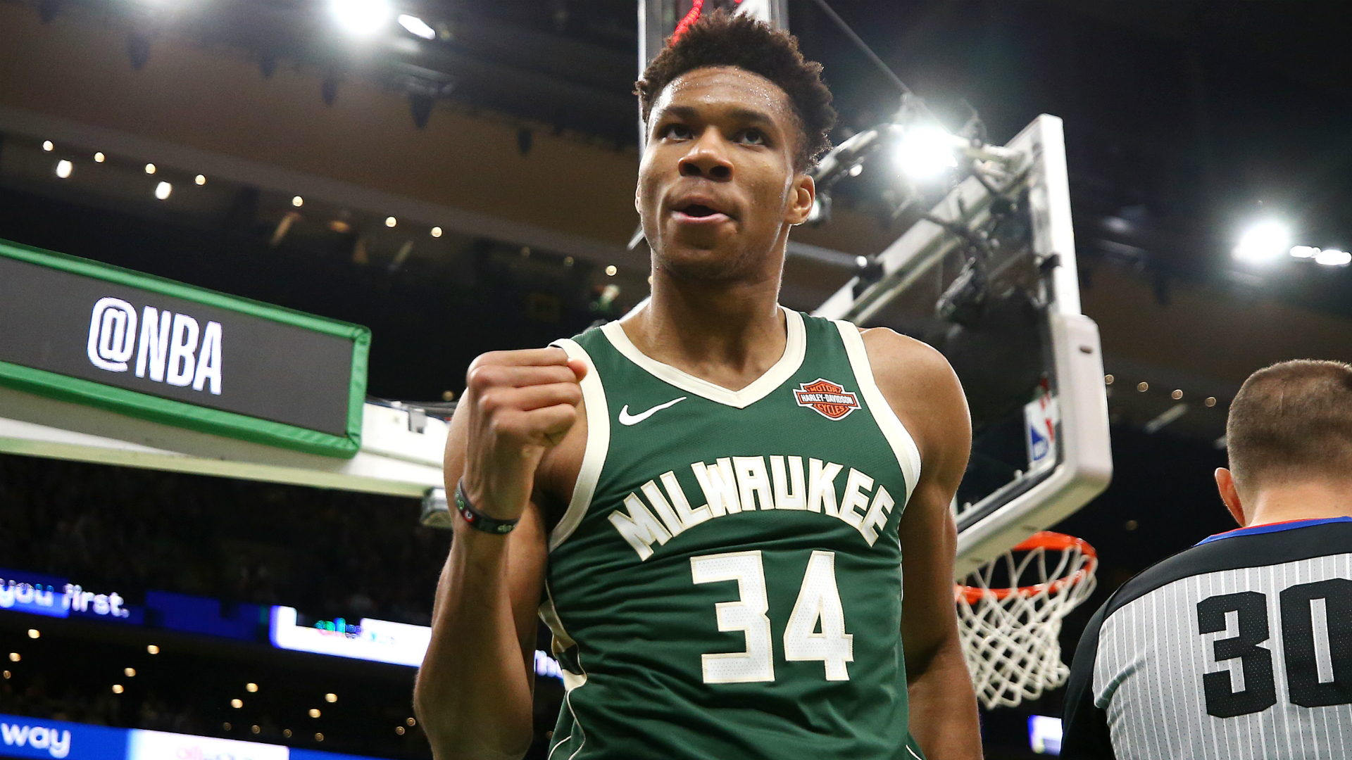 Top 30 Best Giannis Antetokounmpo Wallpapers [ HQ ]