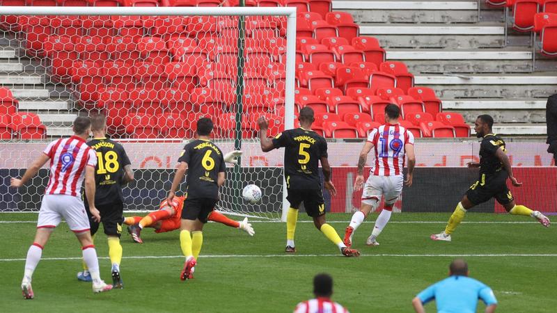 خسارة برينتفورد تمنح ليدز لقب الـ"تشامبيونشيب"