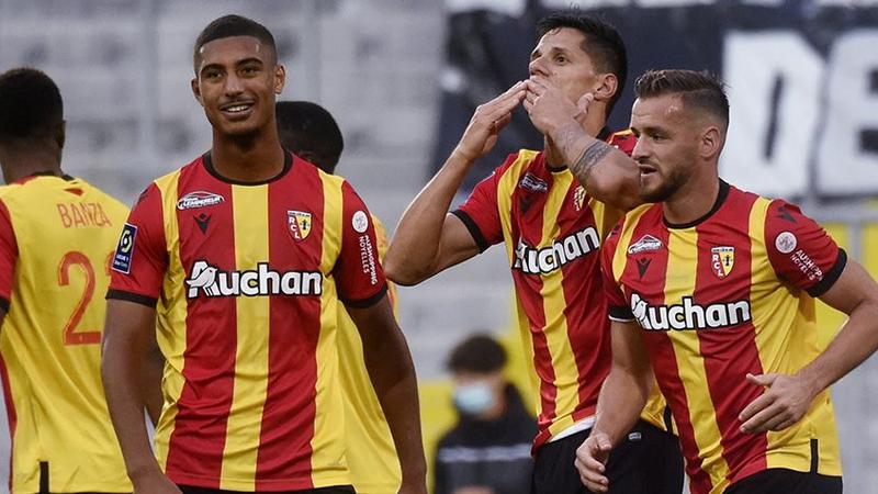Kakuta penalty sends promoted Lens up to second