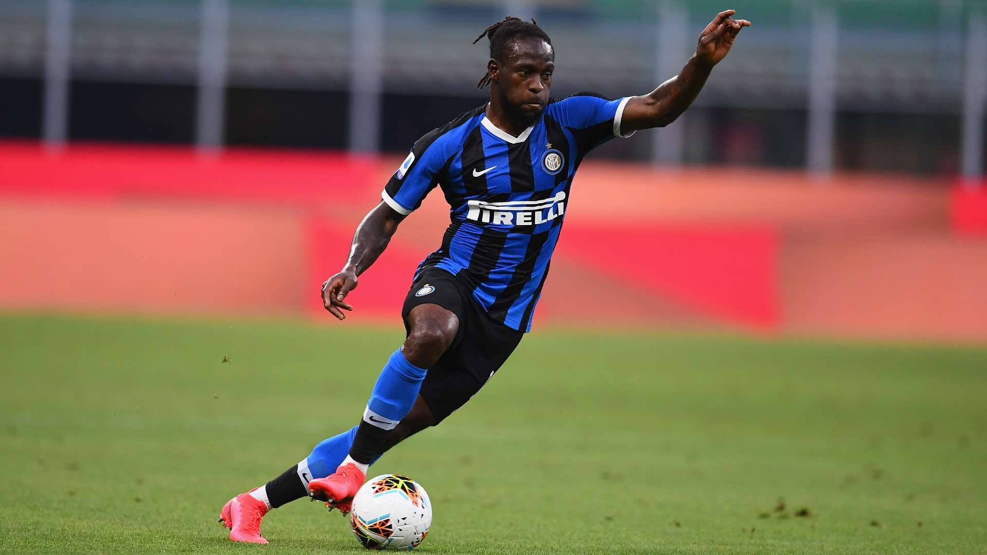 Moses leaves Chelsea to join Spartak Moscow on