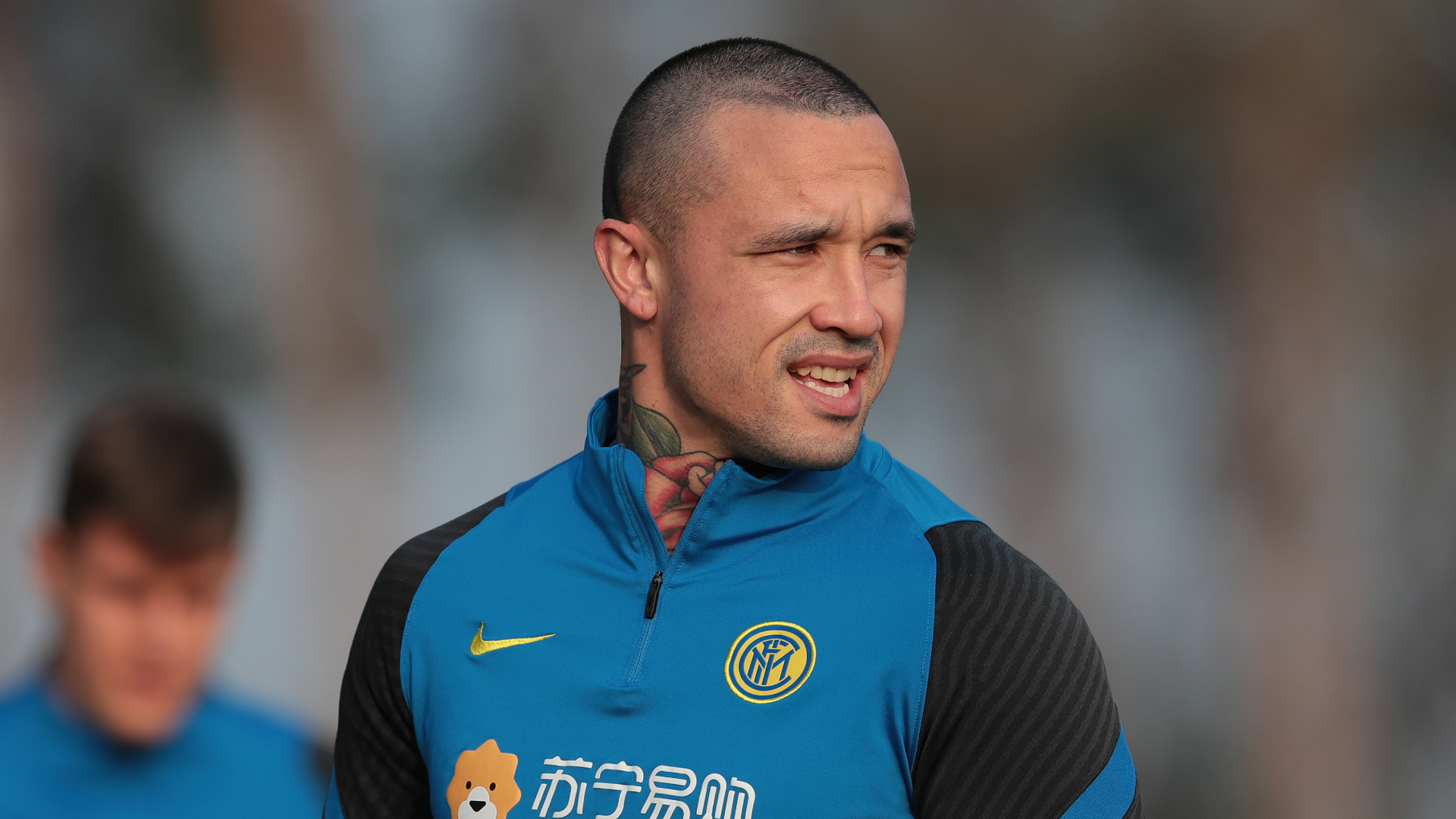 Inter midfielder Nainggolan returns to Cagliari on loan