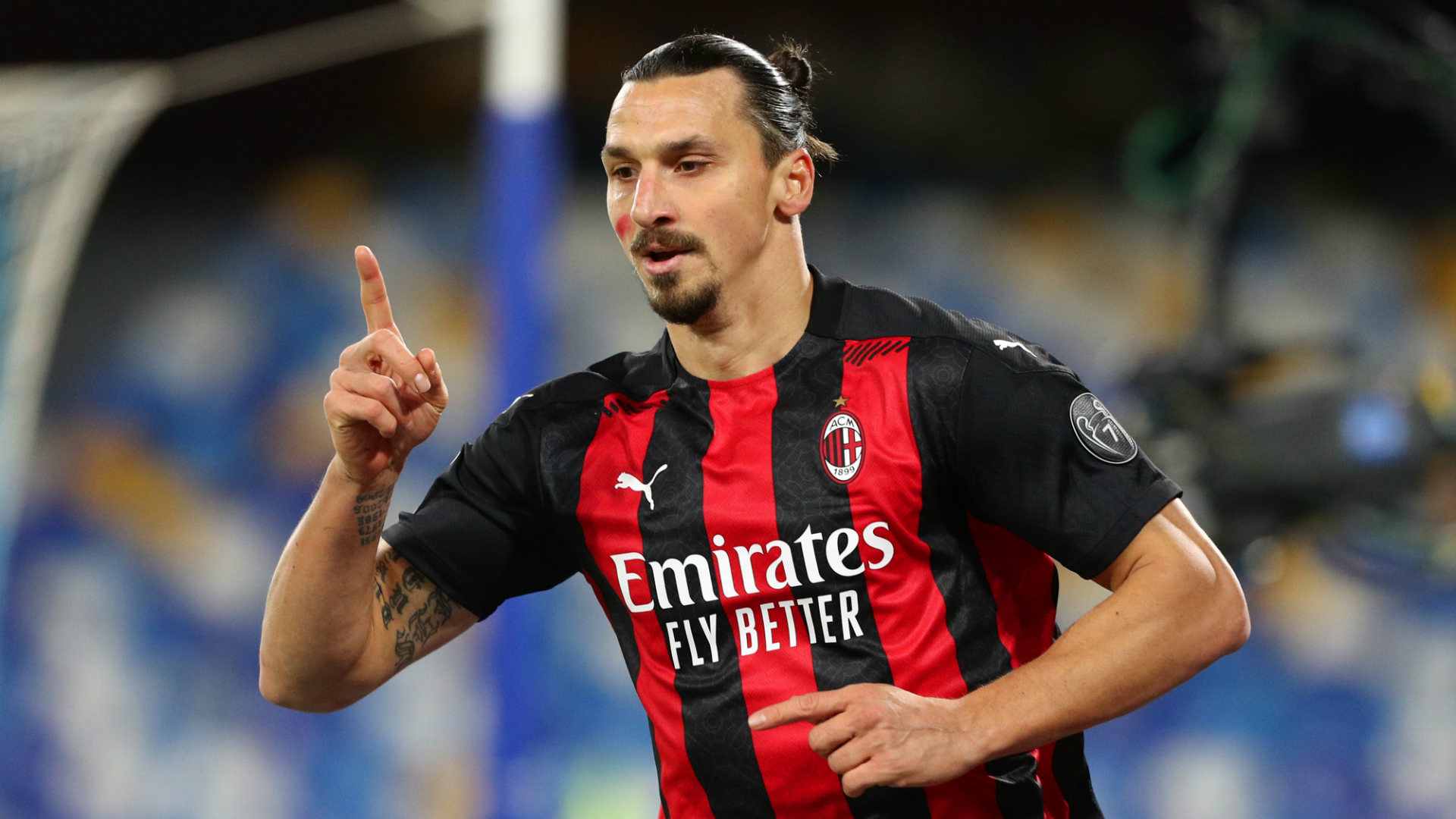 Zlatan Ibrahimovic scores twice as Serie A leader AC Milan draws against AS  Roma