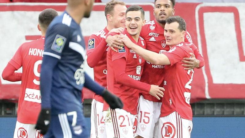 Brest venció 2-1 en visita del Bordeaux