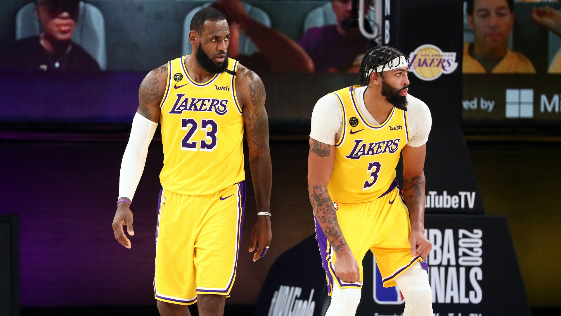 En chute libre, les Lakers passent dans le négatif