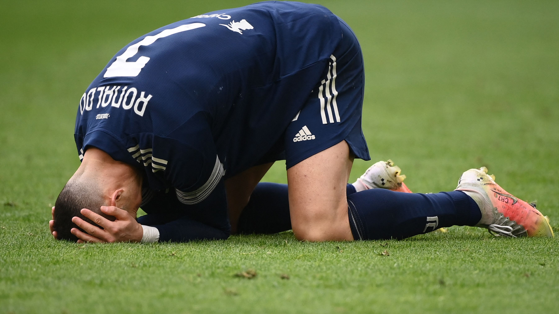 Juventus 0-1 Benevento: Gaich punishes Arthur clanger as Pirlo's side lose again