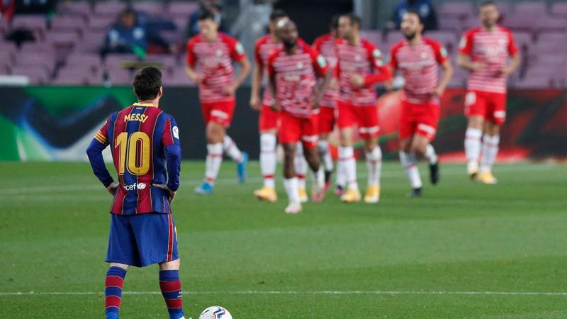 Barcelona 1-2 Granada: Koeman sent off as LaLiga title race sees further twist