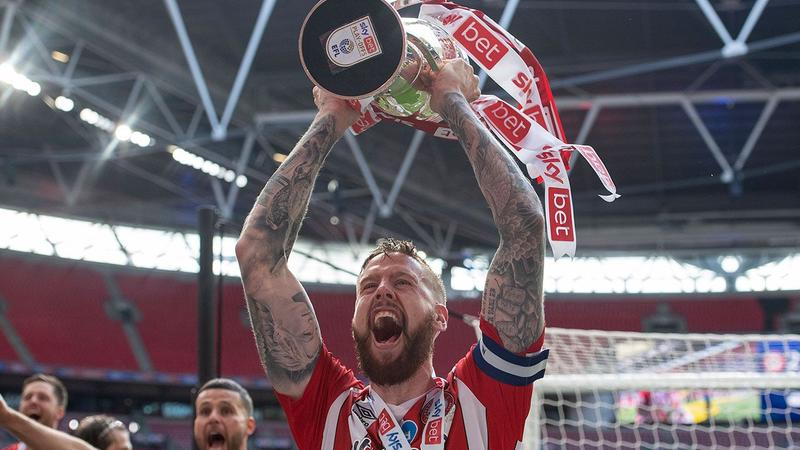 Jansson thanks Bielsa as Brentford wins promotion