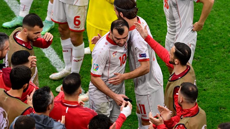 Euro 2020 : Une haie d'honneur pour Goran Pandev