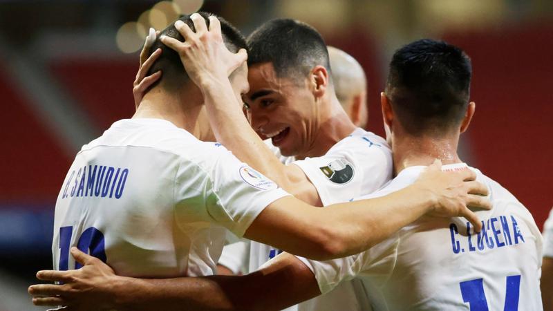 Paraguay pick up a big 2-0 win over Chile