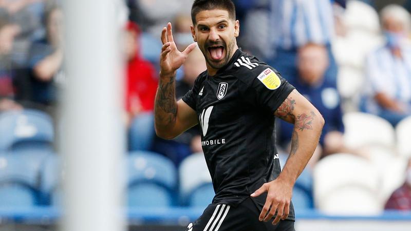 Fulham - Le but complètement wtf de Mitrovic !