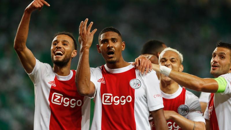 Ajax visit Sporting CP and throw a goal party