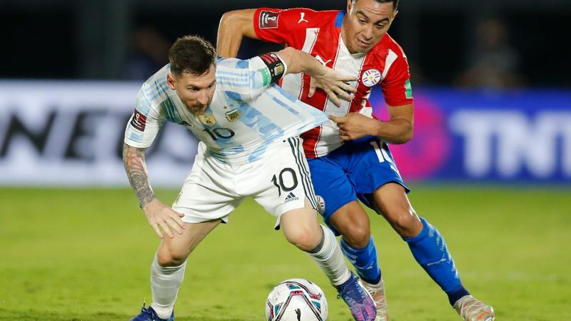 الأرجنتين تكتفي بالتعادل على أرض باراغواي