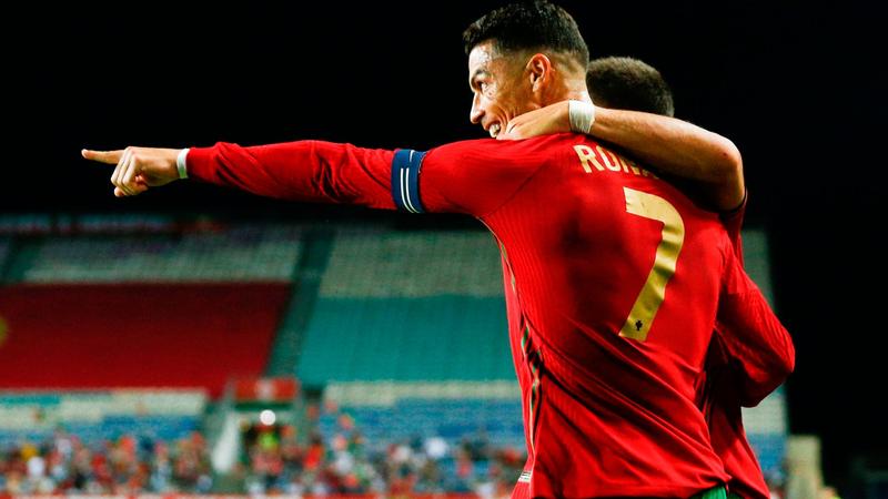 Gol y nuevo récord de Cristiano con Portugal