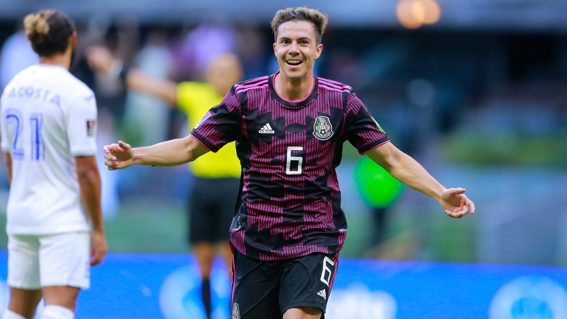 Mexico goes top after Honduras win