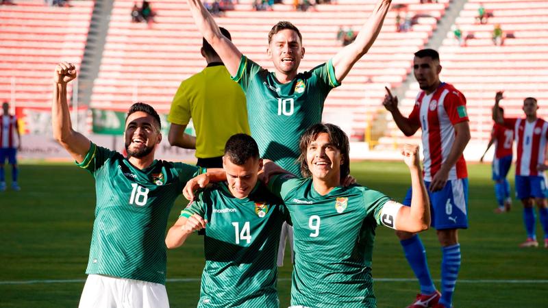 Bolivia golea 4-0 en casa a Paraguay