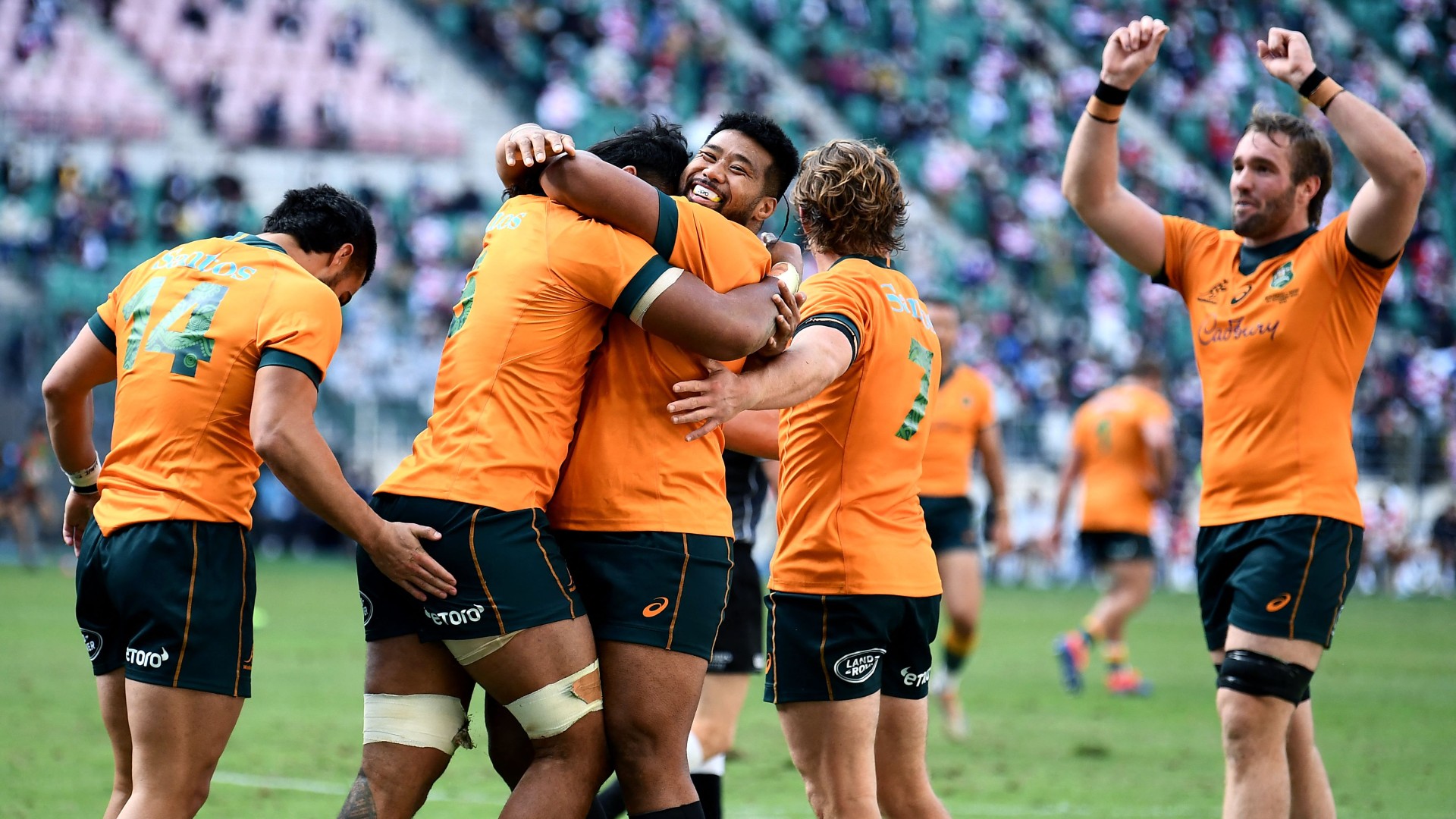 Wallabies hold off Japan to extend winning streak