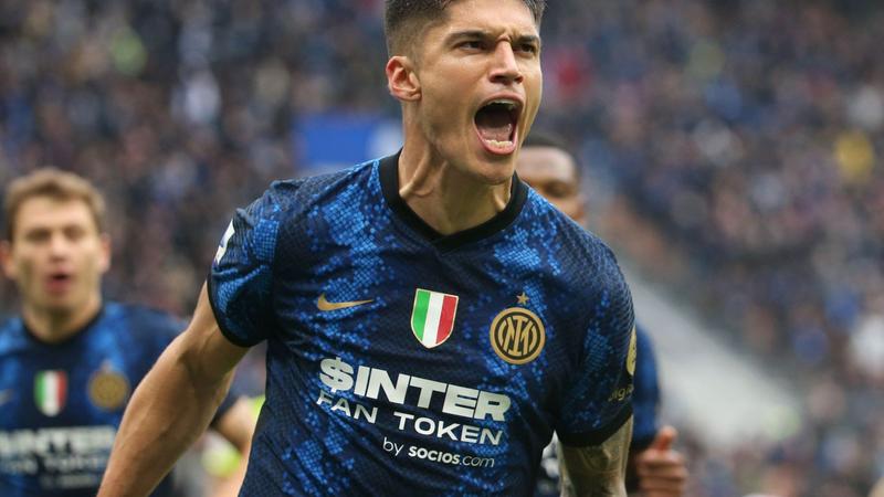 Inter de Milán vence 2-0 en casa a Udinese