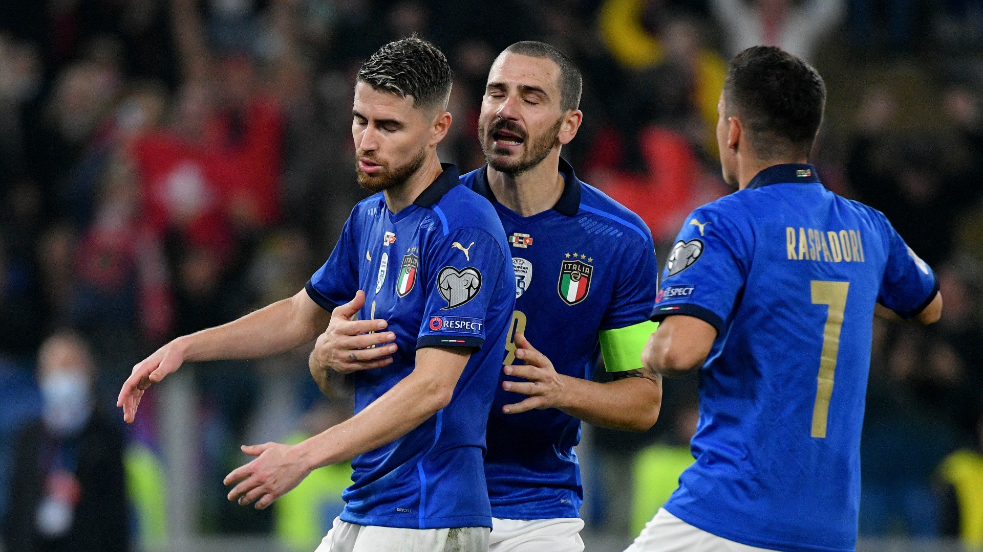 Italy 1-1 Switzerland: Jorginho skies late penalty as automatic qualifying hopes go to the wire