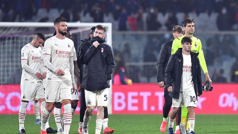 Vlahovic ends Milan's unbeaten run, Bonucci fires Juve to Lazio win
