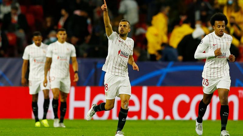 Sevilla leaves last place in group with win against Wolfsburg