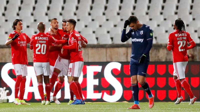 Portugal : Match ubuesque et écourté entre Benfica et Belenenses, décimé par le Covid-19