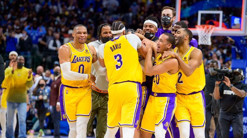 Shorthanded Lakers Stunned By Kings' Buzzer-Beater