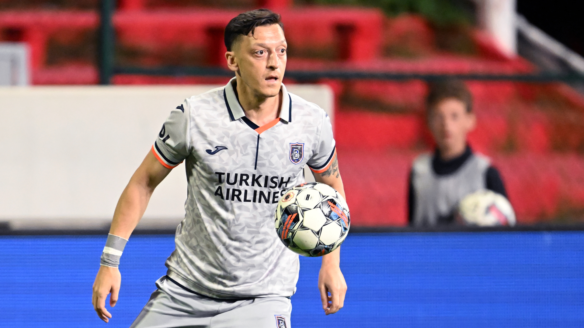 BREAKING NEWS: Mesut Ozil announces retirement at age of 34 