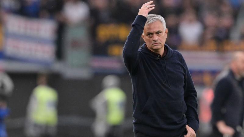 Serie A : Stankovic victime de chants racistes, Mourinho demande aux supporteurs de la Roma d'arrêter !
