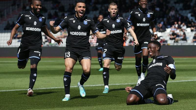 Auxerre golea 0-3 en visita al Ajaccio