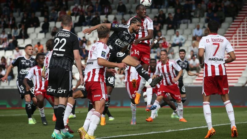 Ajaccio empata en casa con Brest