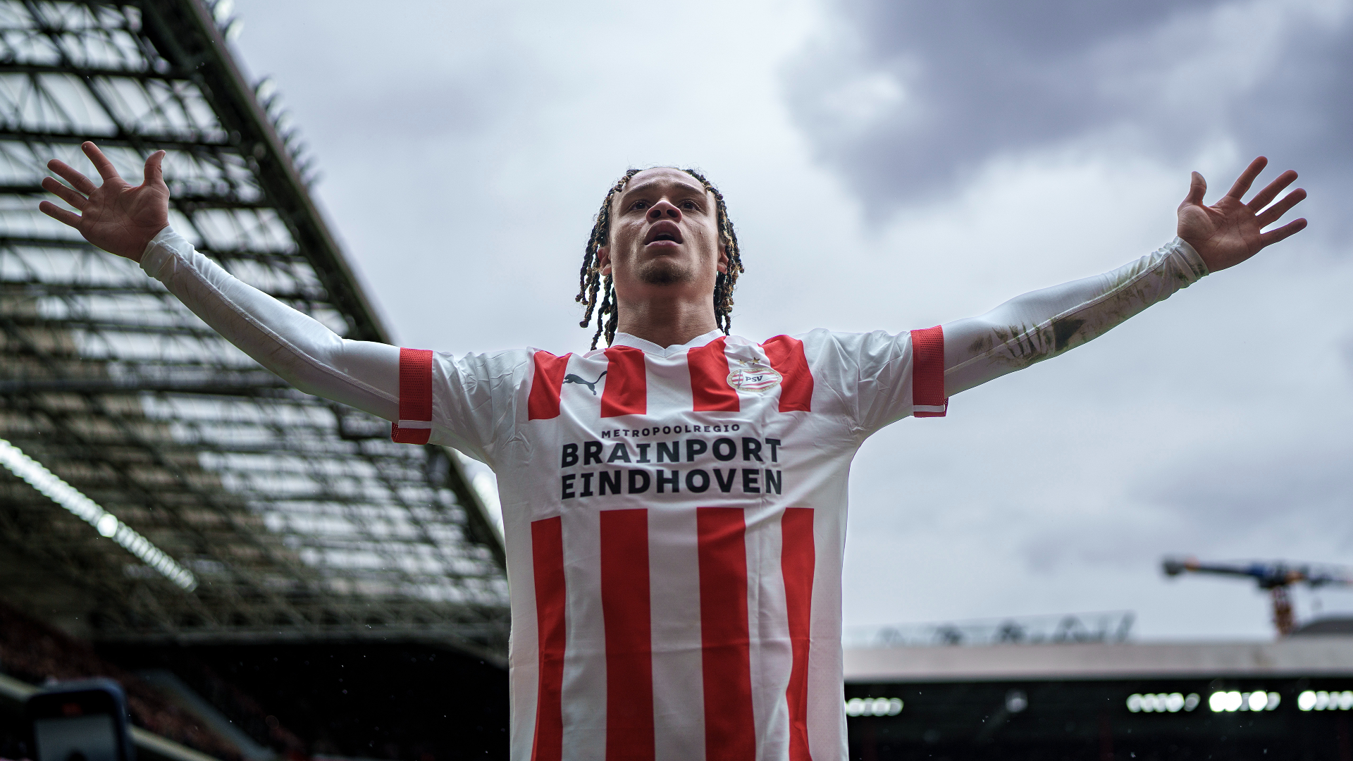 Koeman urges Xavi Simons to stay at PSV | beIN SPORTS