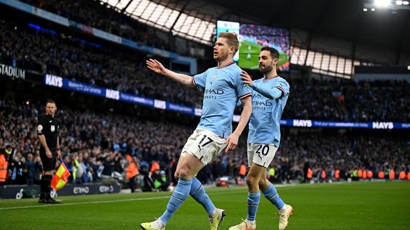 Man City crush Arsenal to take control of title race