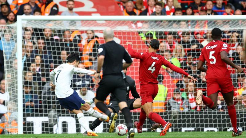 ليفربول يخطف فوزاً مثيراً على حساب توتنهام
