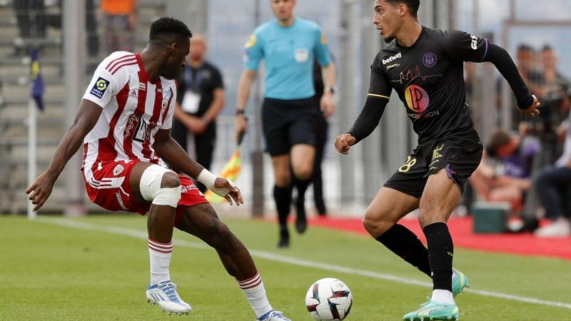 Ajaccio empata en casa con Toulouse