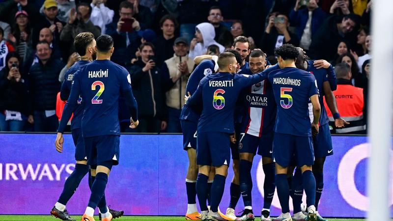 El PSG golea al Ajaccio y se acerca al título