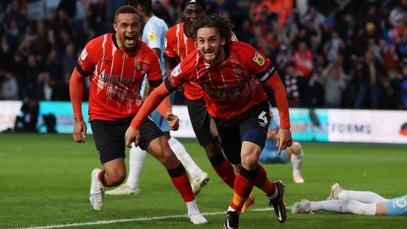 لوتن تاون يتأهل إلى نهائي ملحق الصعود للدوري الممتاز