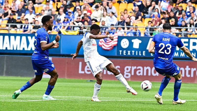 Estrasburgo empata 1-1 en visita al Troyes