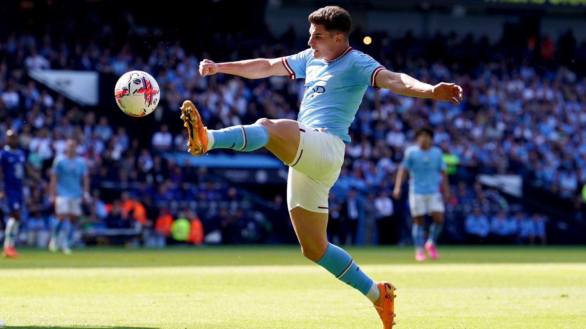 Alvarez gives Premier League champs Man City 1-0 win over Chelsea