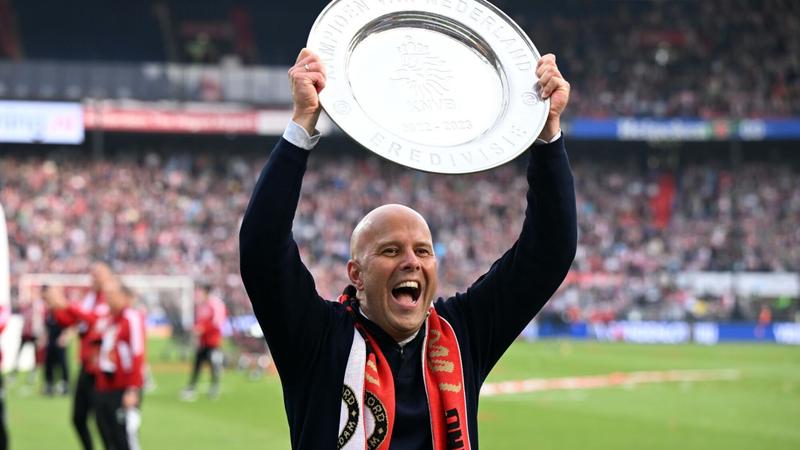 Premier League : Arne Slot tout proche de devenir le nouvel entraîneur de Tottenham