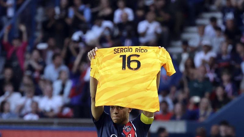 La mujer de Sergio Rico agradece apoyo del PSG
