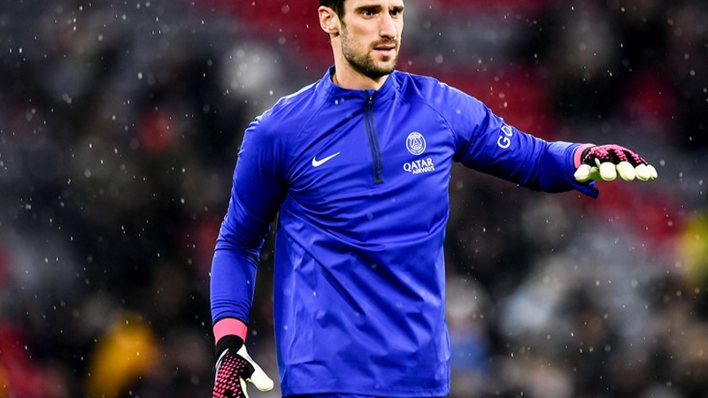 Retirada completamente la sedación a Sergio Rico, que evoluciona favorablemente