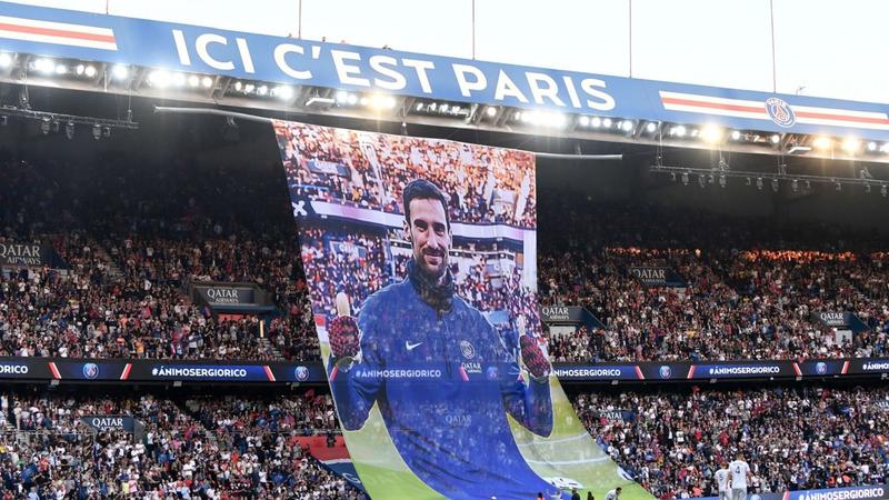 Sergio Rico vuelve a estar sedado y sigue en la UCI