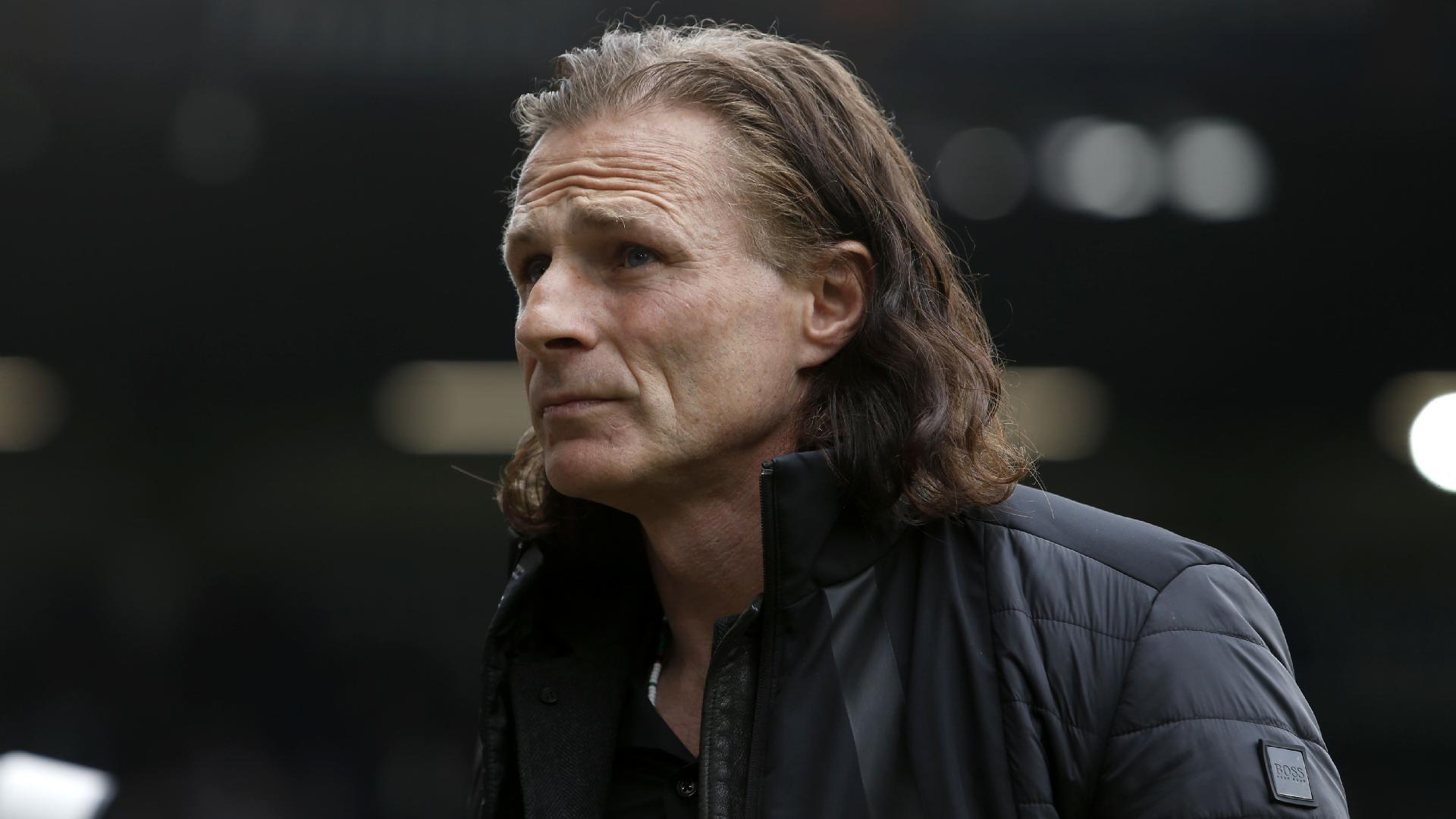 Gareth ainsworth deals