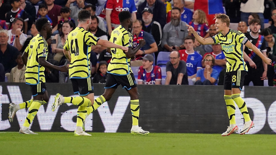Crystal Palace 0-1 Arsenal: Martin Odegaard penalty secures win