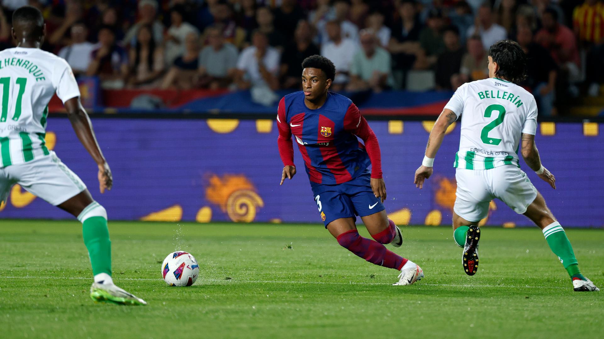 Alejandro Balde agrees new five-year Barcelona deal