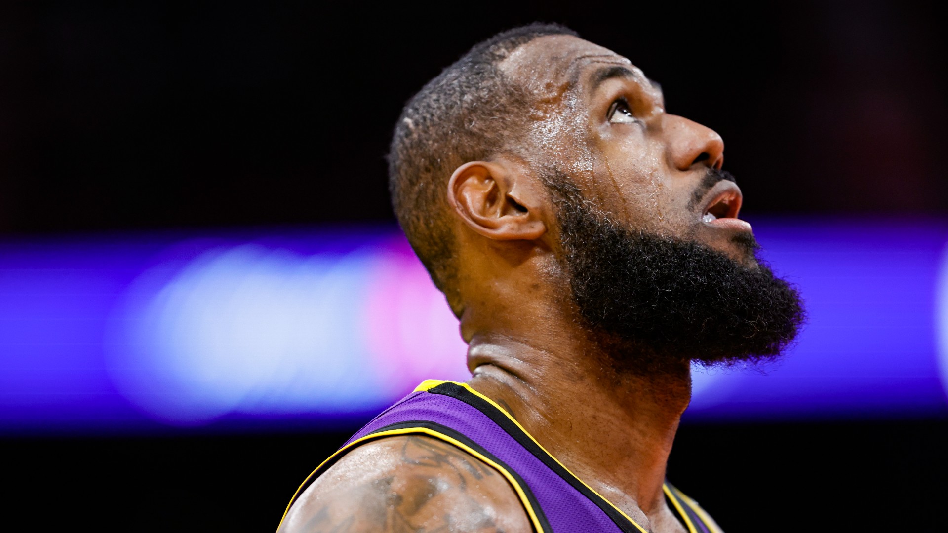 LeBron questionable for Portland