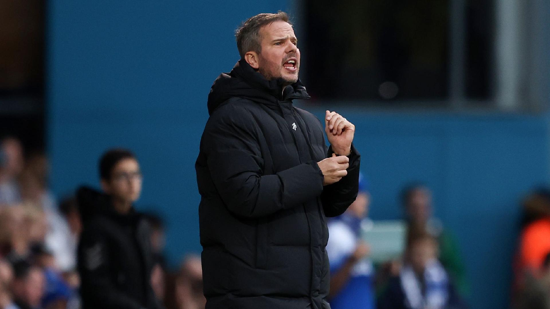 Stephen Clemence keen to unleash Gillingham's attacking threat after  Salford win | beIN SPORTS