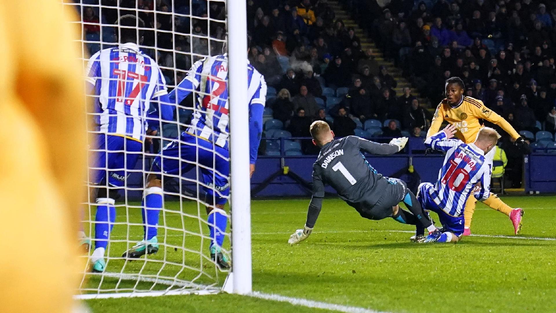 Rock-bottom Sheff Wed snatch stoppage-time equaliser against leaders Leicester